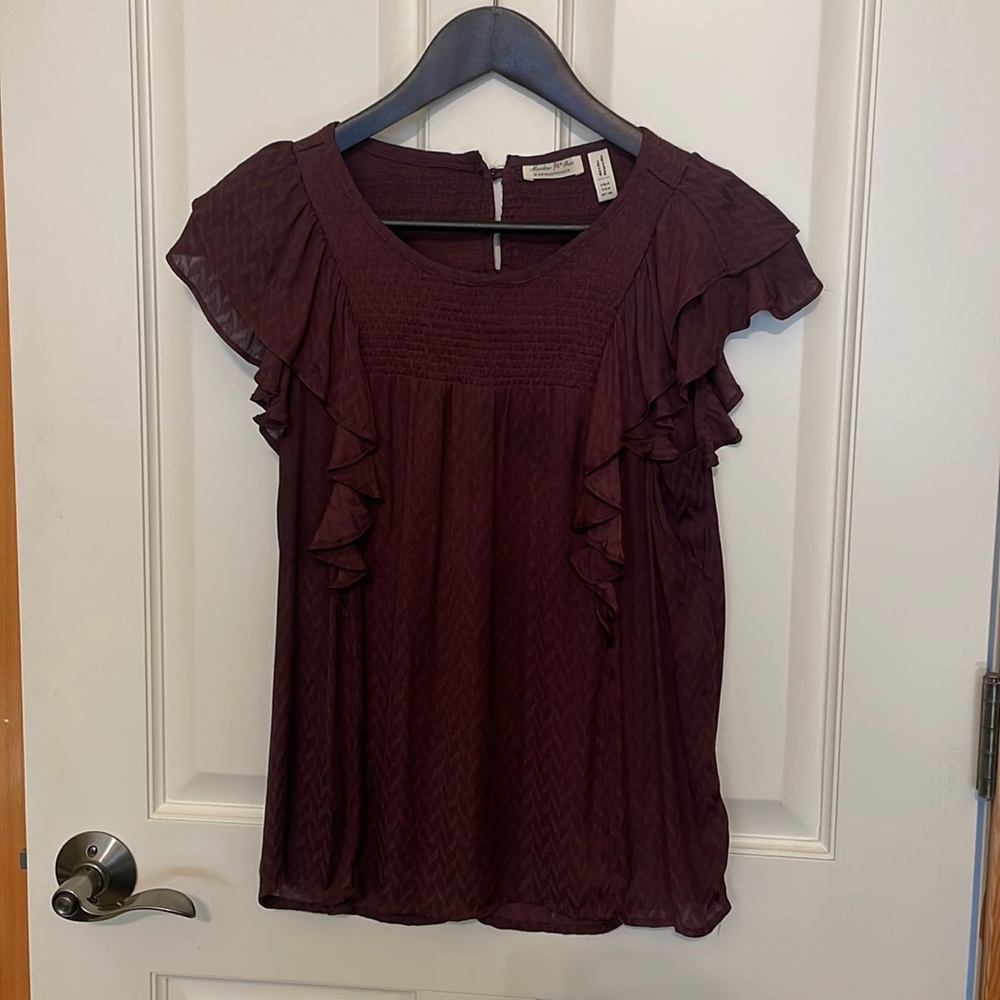 Anthropologie Burgundy ruffle sleeve top - size 4
